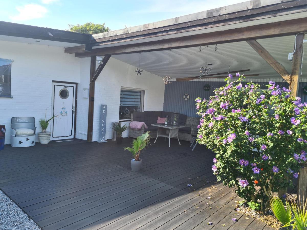 Grosse Wohnung Mit Terrasse Und Grill Grosssolt Exterior photo